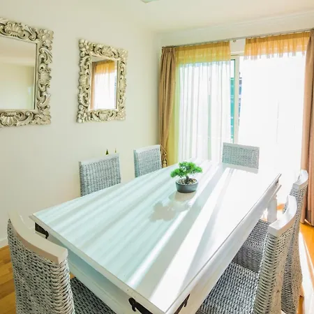 Rodamar Penthouse, By Pausa